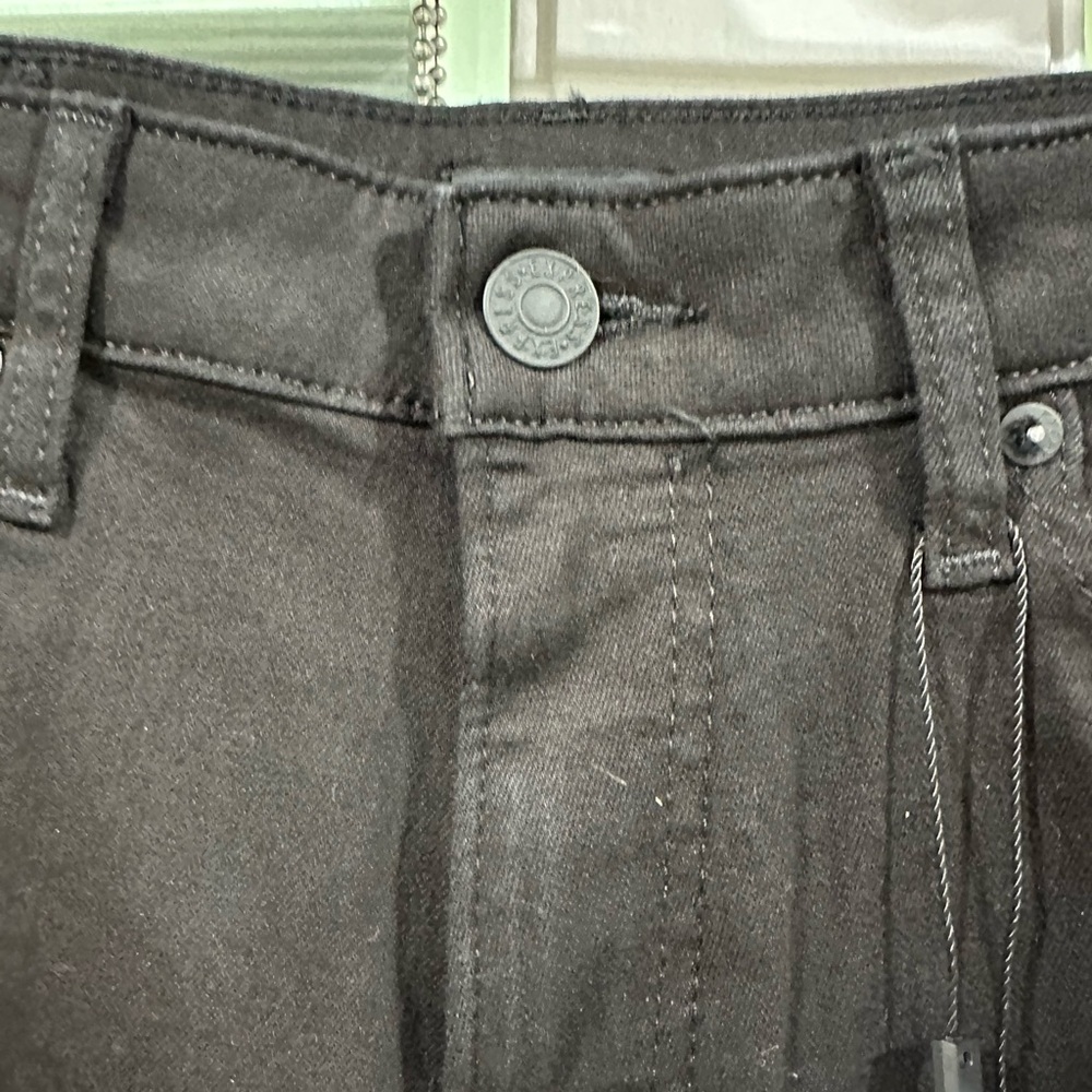 Express Pants - Picture 4 of 5
